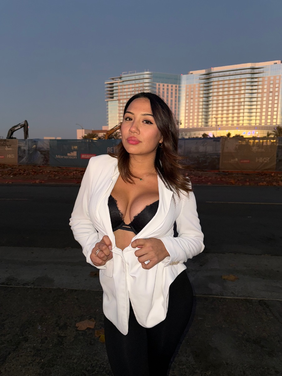 Take a pause and enjoy Ali Cruz — streaming from Birmingham