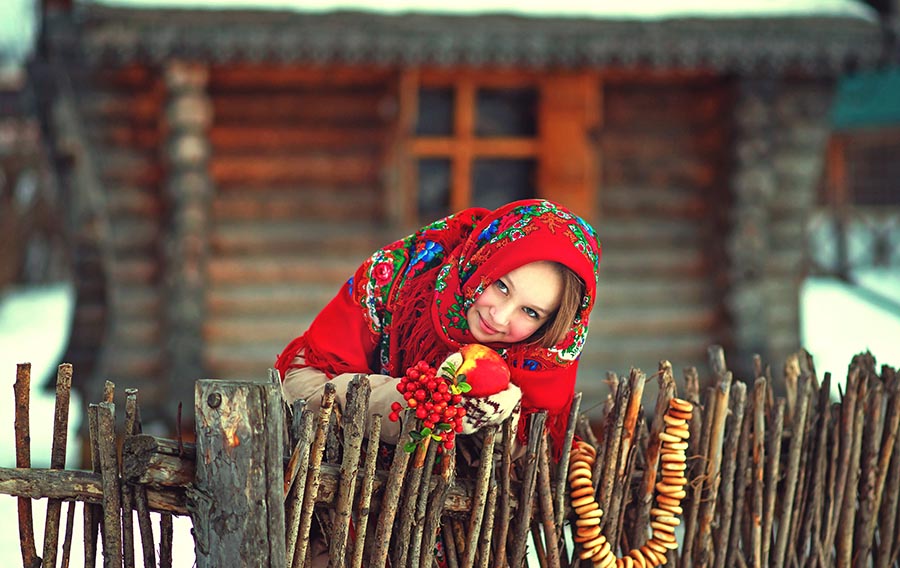 Sexy girl Women in Slavic costumes in Birmingham