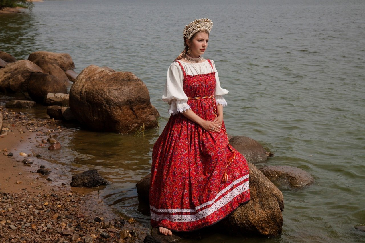Women in Slavic costumes in Birmingham