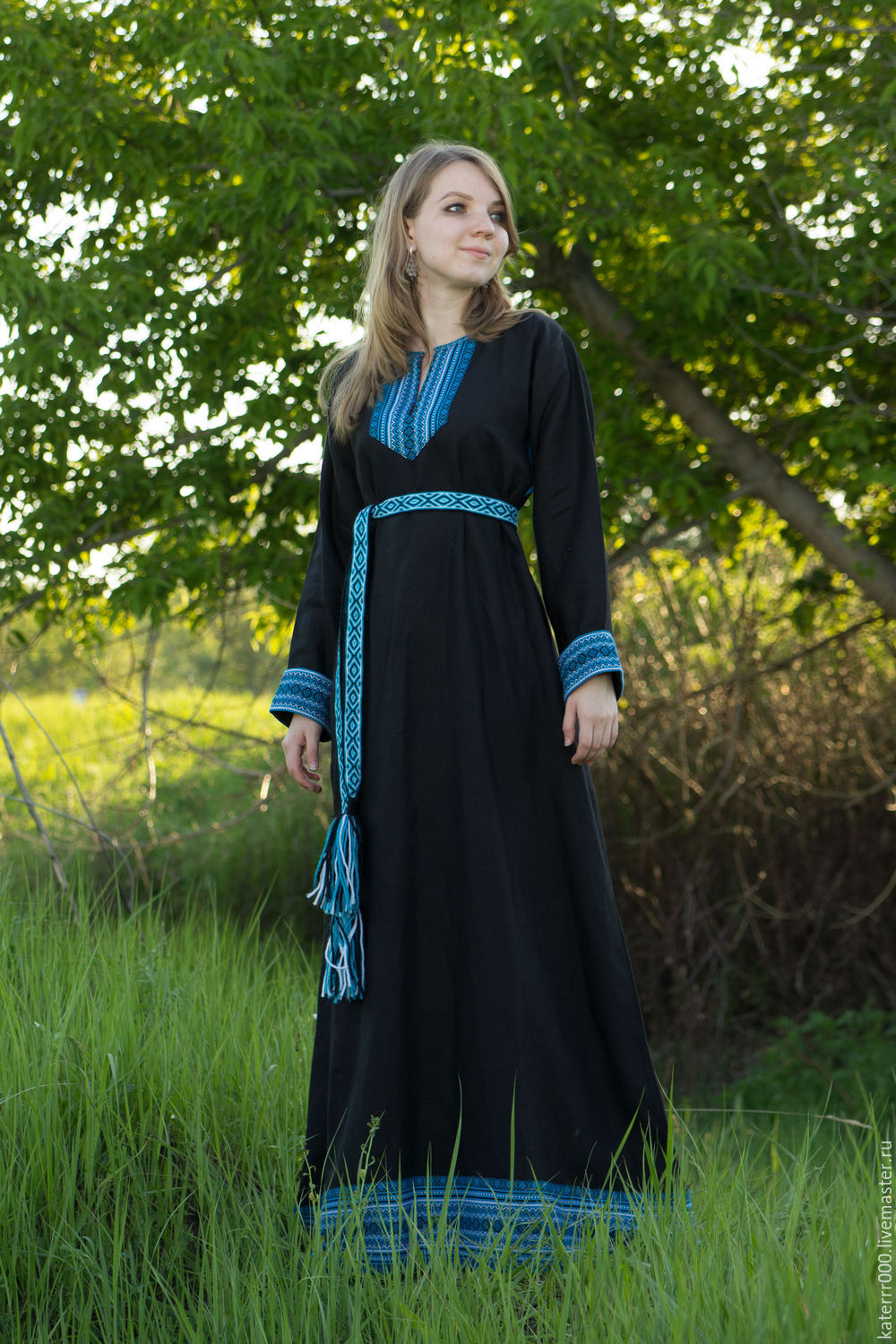 Women in Slavic costumes in Birmingham